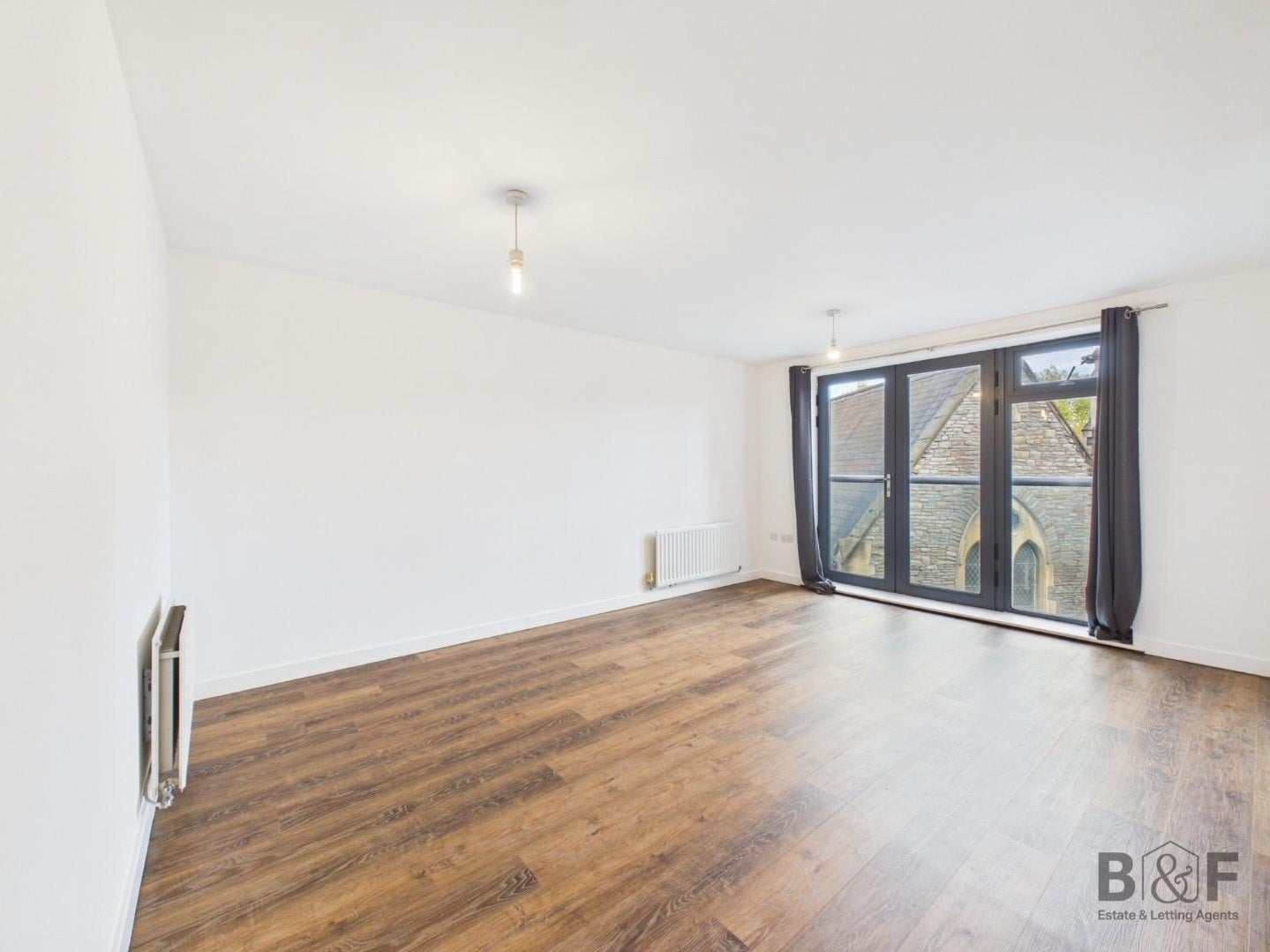 Flat Pennywell Road in Bristol