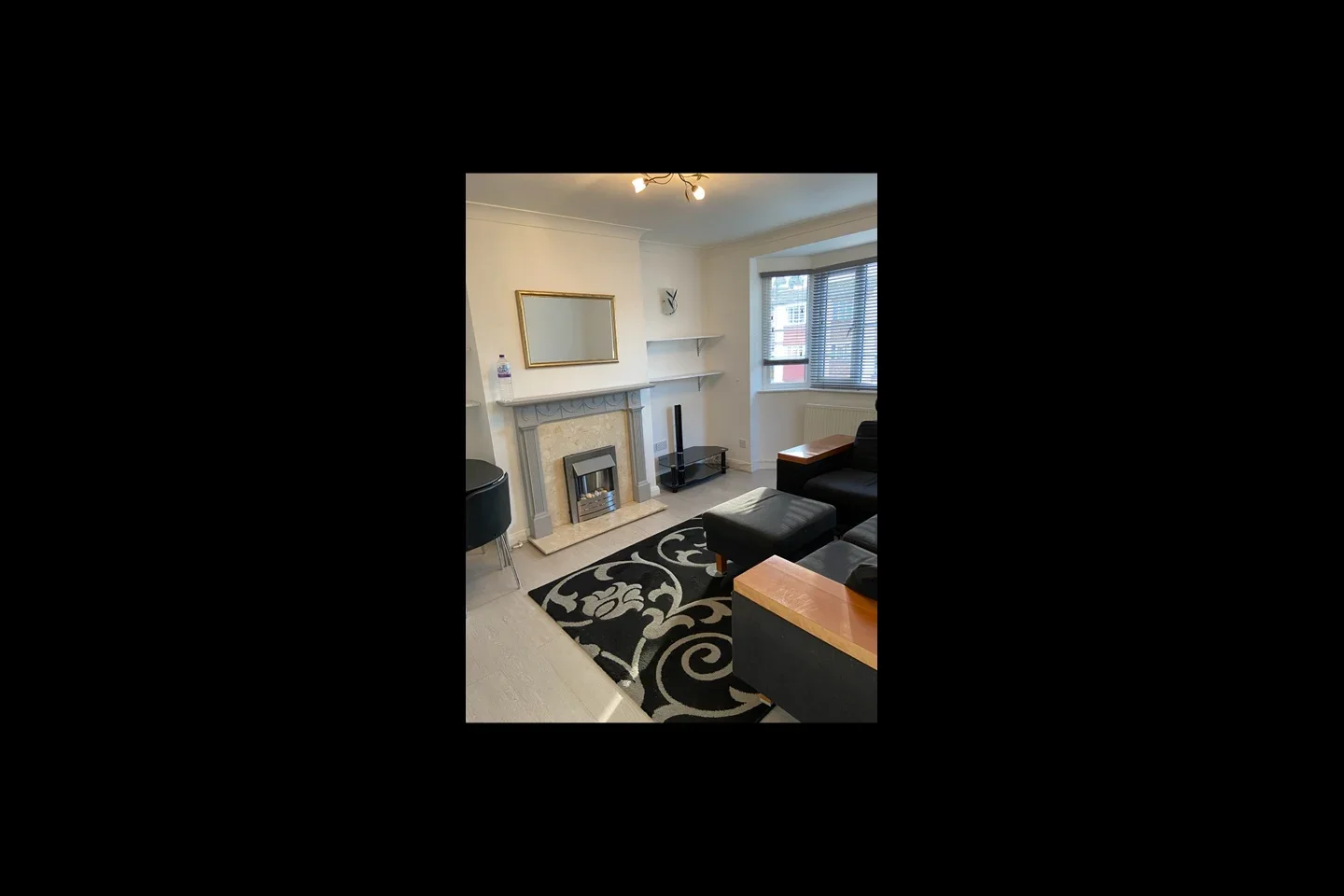 Flat Amblecote Close in Greater London