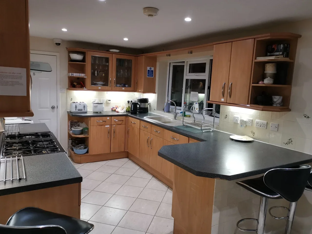 Room Christchurch Road in Borough of Runnymede