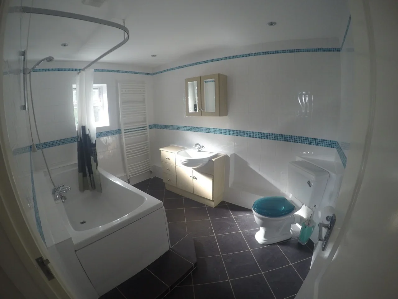 Room Christchurch Road in Borough of Runnymede