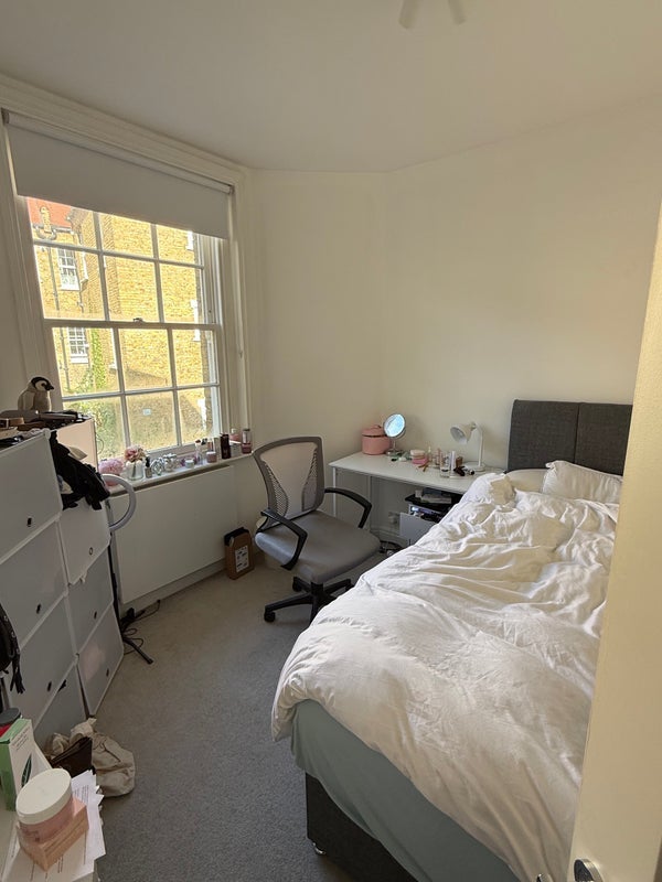 Flat Ufford Street in Greater London