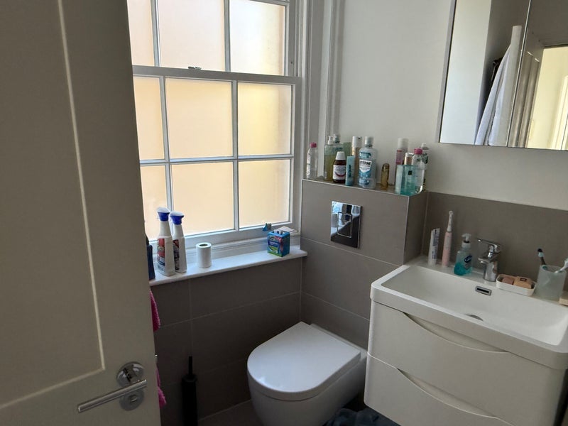 Flat Ufford Street in Greater London