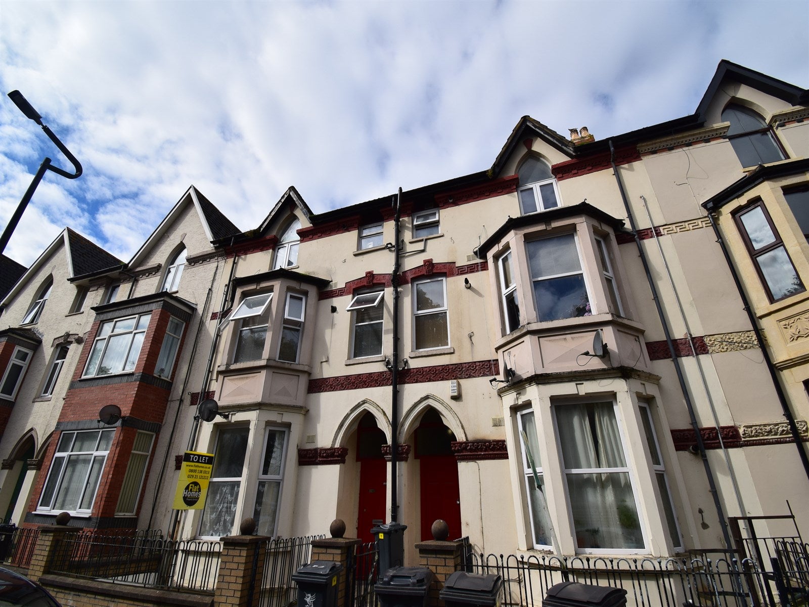 Flat Fitzhamon Embankment in Cardiff