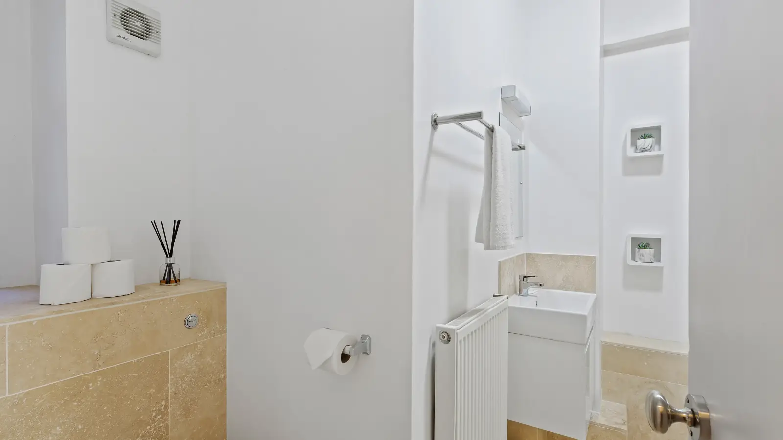 Flat Montaigne Close in City of Westminster