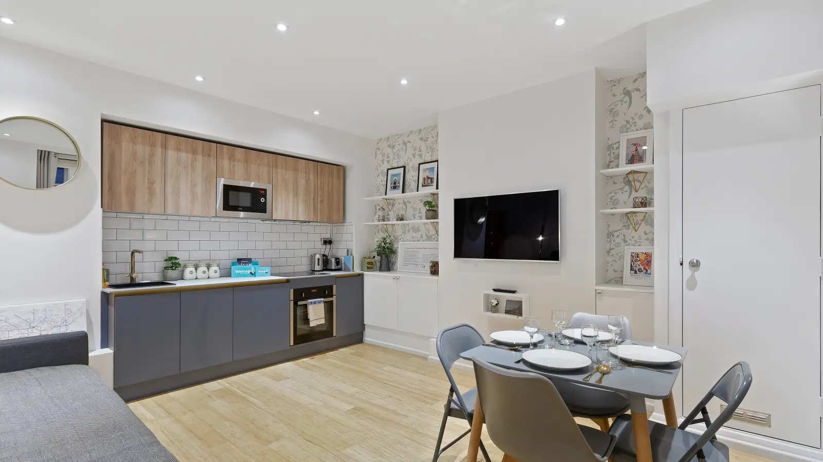Flat Montaigne Close in City of Westminster