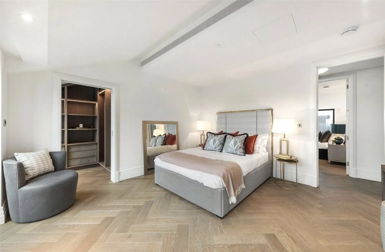 Flat Kensington Gardens Square in City of Westminster