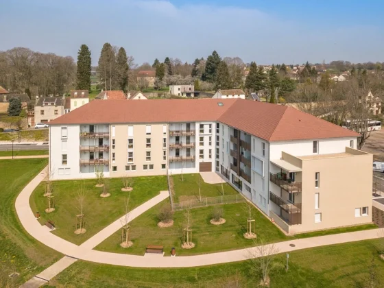 Flat Rue des Provins in Charolles