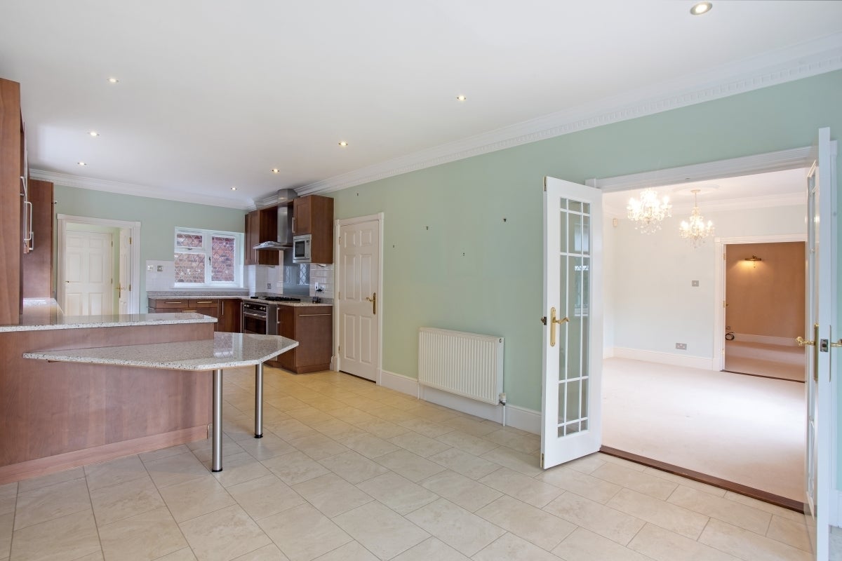 House Holmewood Ridge in Tunbridge Wells