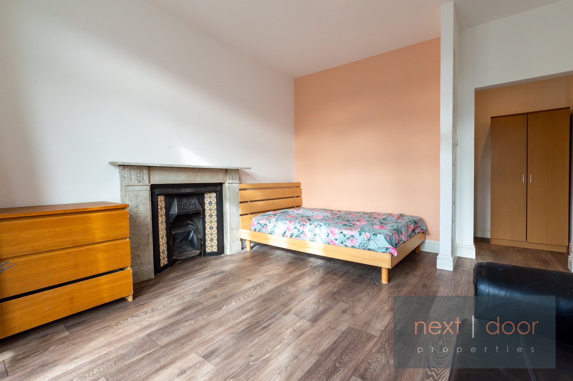 Flat Rosenthal Road in London