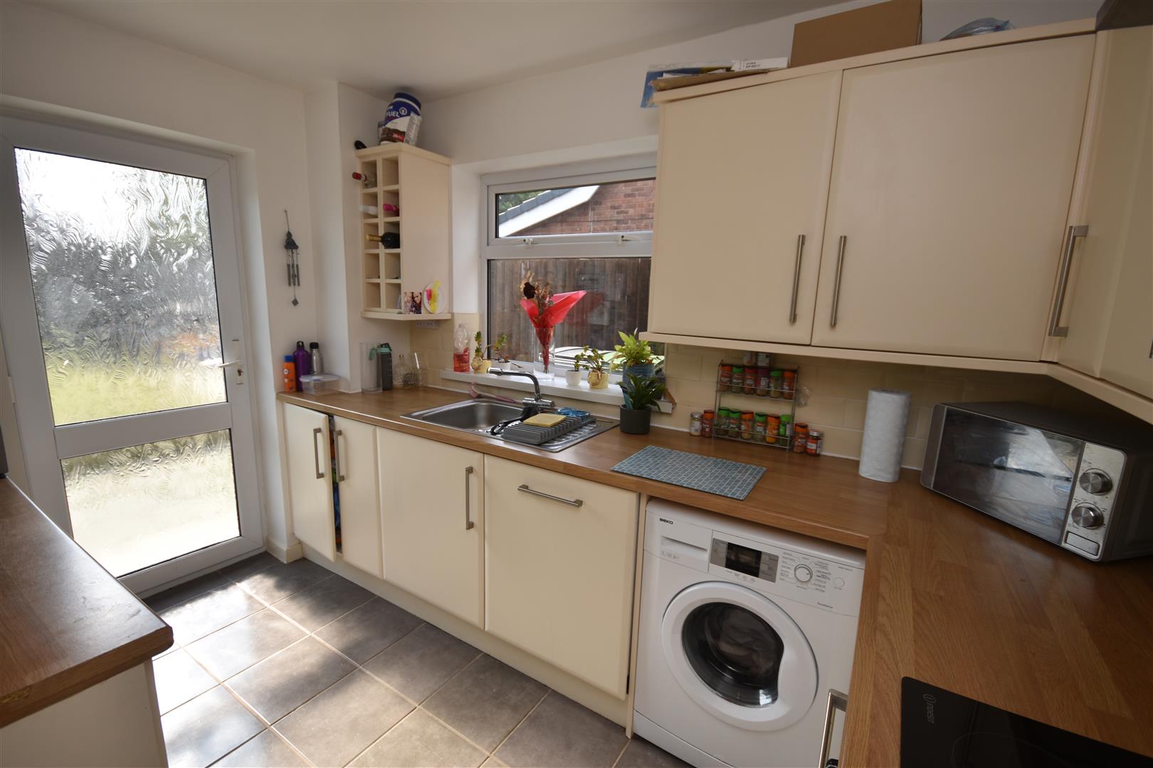 House Kestrel Close in Saughall Massie