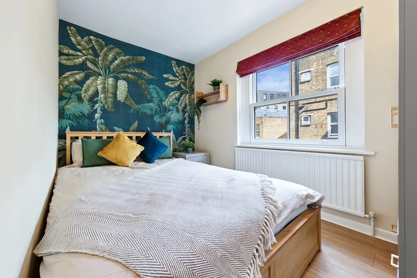 Flat Weston Street in Greater London
