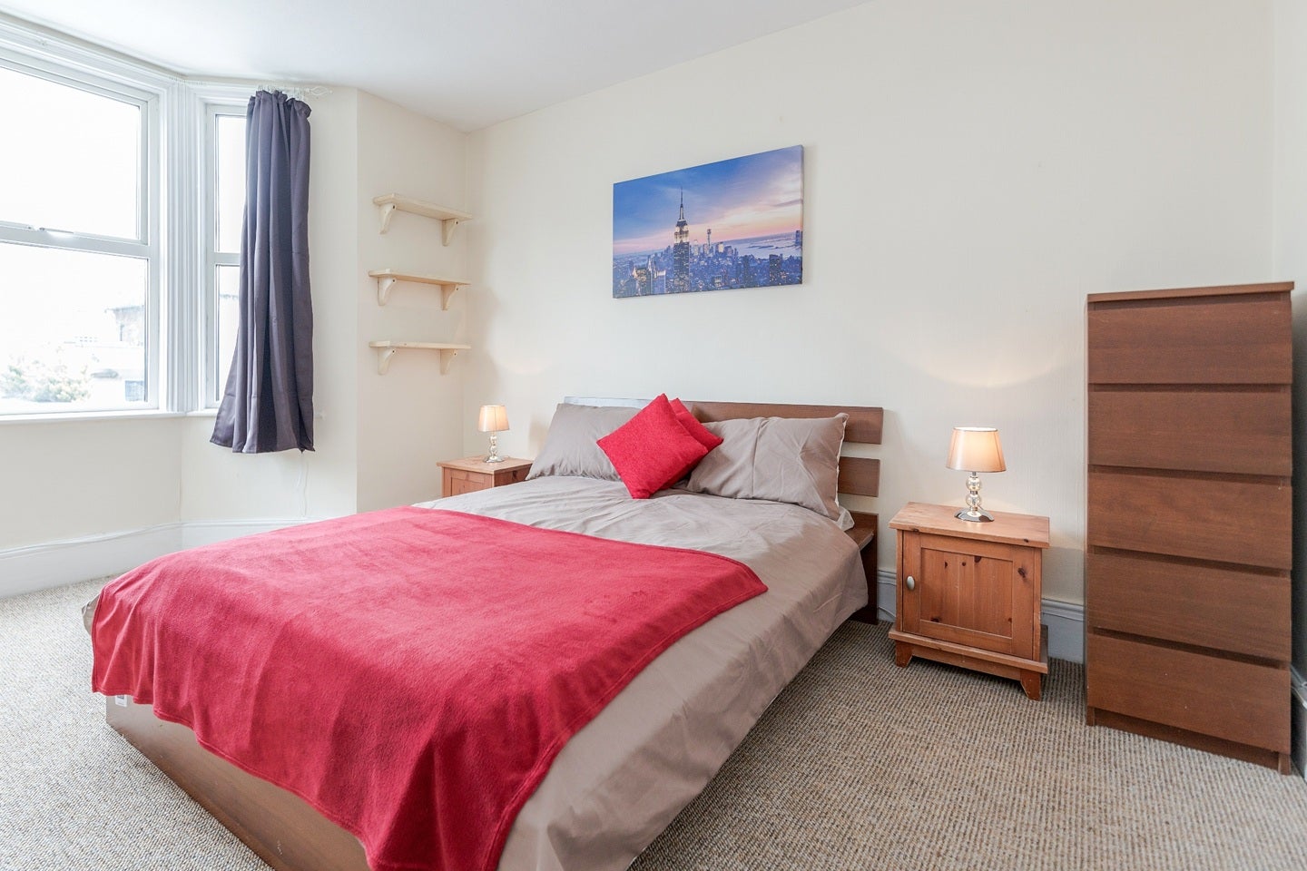 Room Woodford Road in Watford