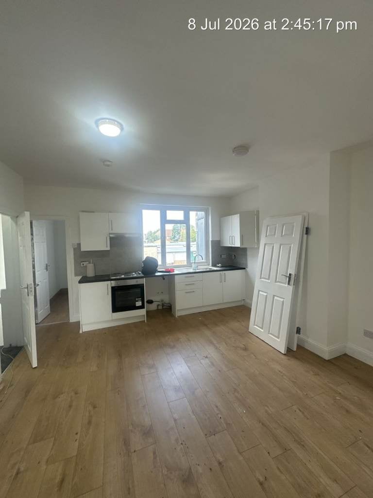 Flat Wood Lane in Greater London