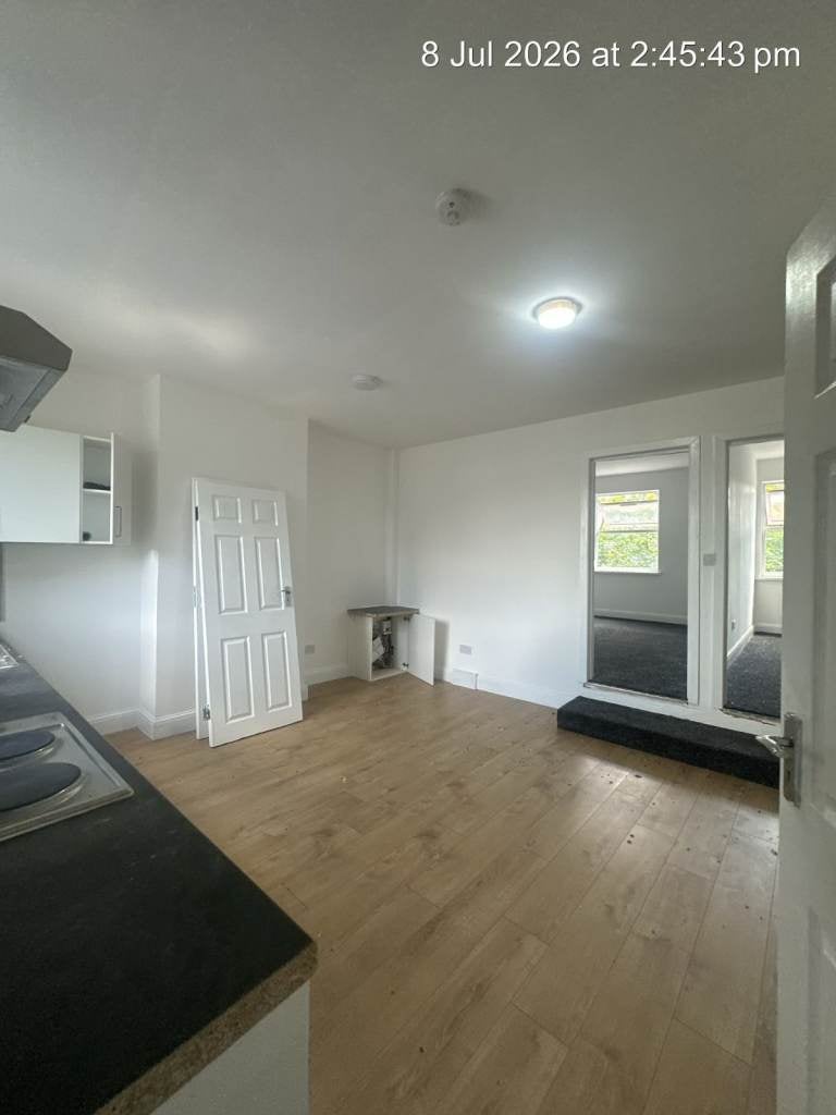 Flat Wood Lane in Greater London
