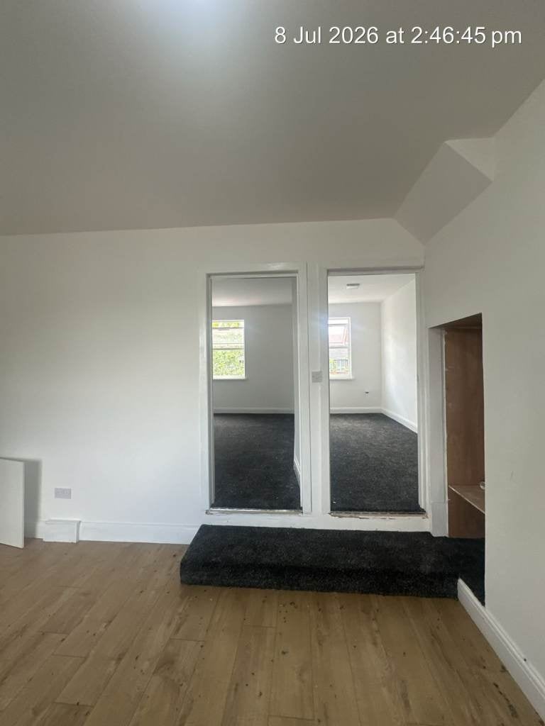 Flat Wood Lane in Greater London