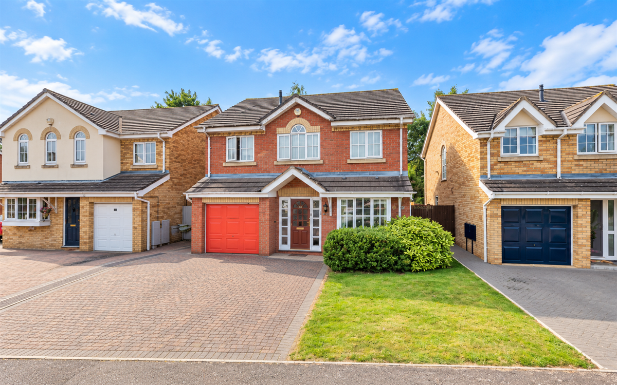 House Hillesden Avenue in Elstow