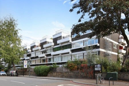 Flat Camberwell Church Street in Greater London