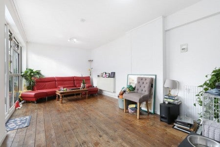 Flat Camberwell Church Street in Greater London