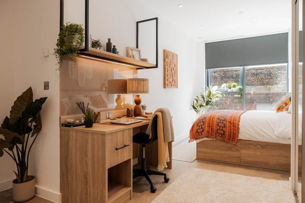 Room Childers Street in Greater London
