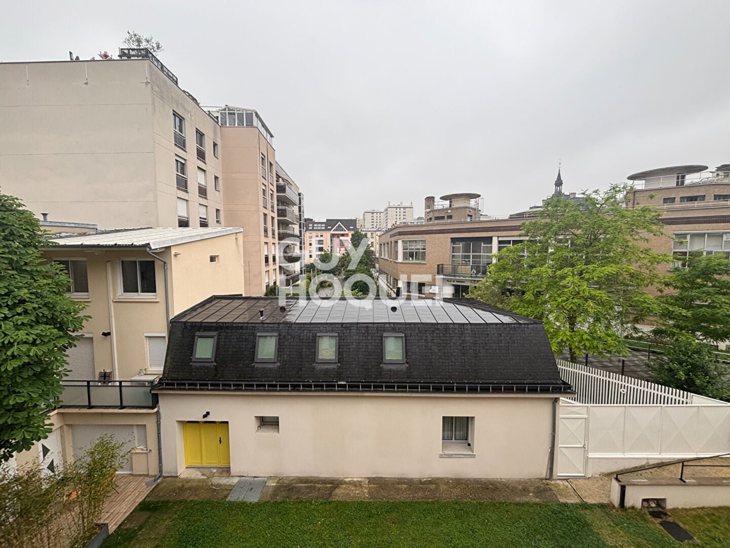 Appartement Rue Rouget de Lisle à Suresnes