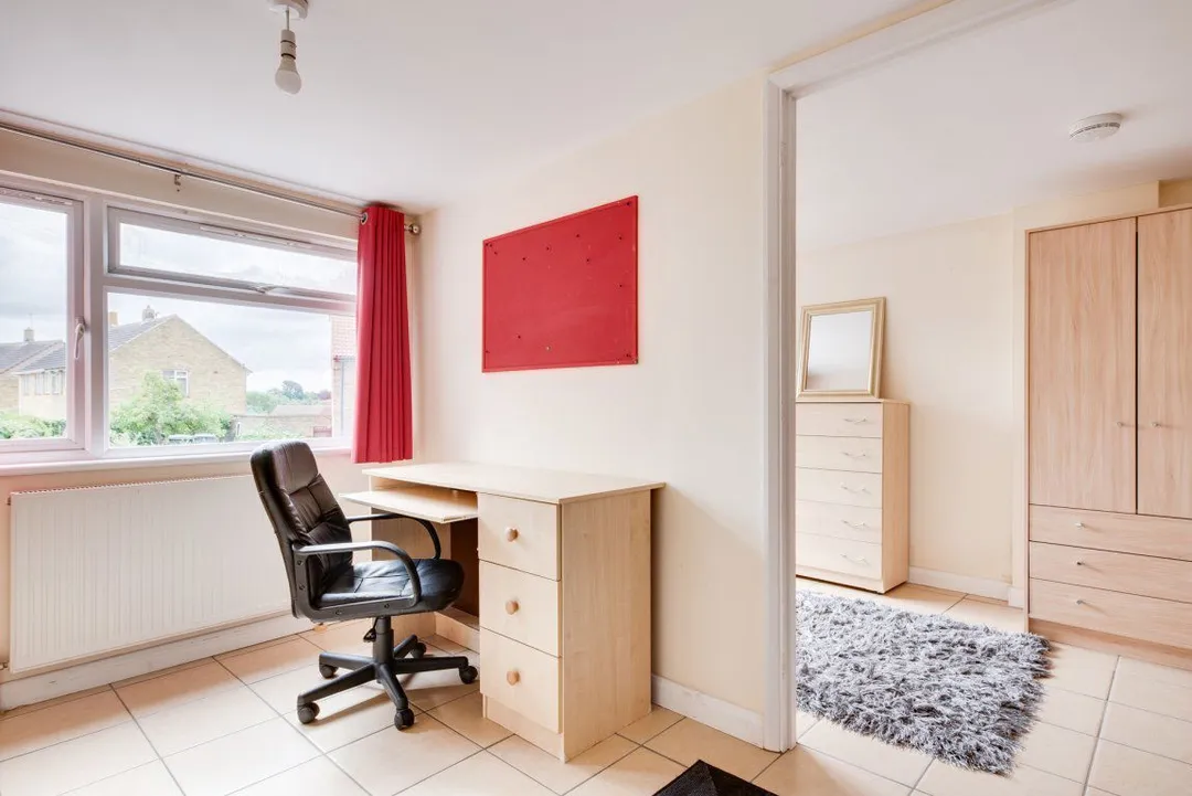 Room Warwick Road in Canterbury