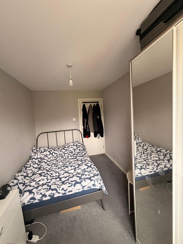 Room Rutland Court in Glasgow