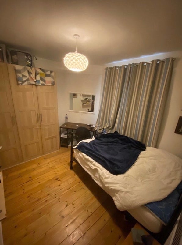 Room Doverfield Road in Greater London