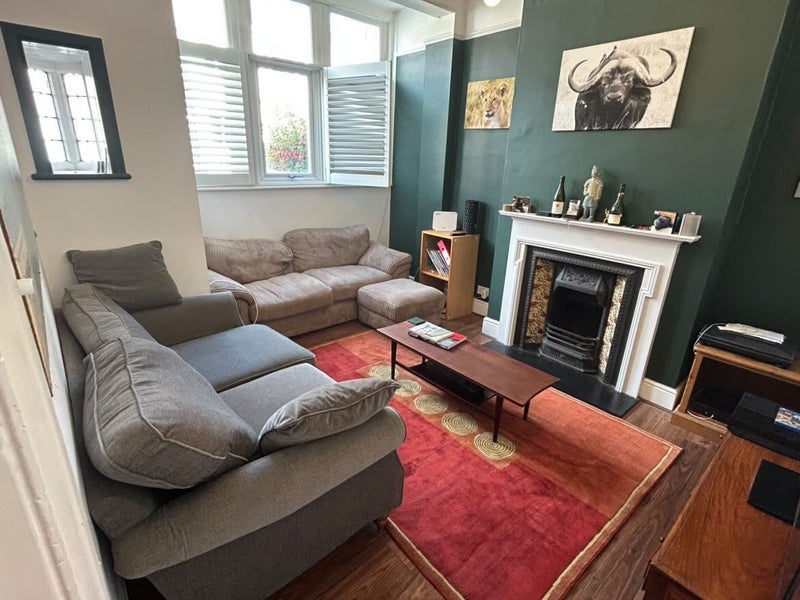 Room Doverfield Road in Greater London