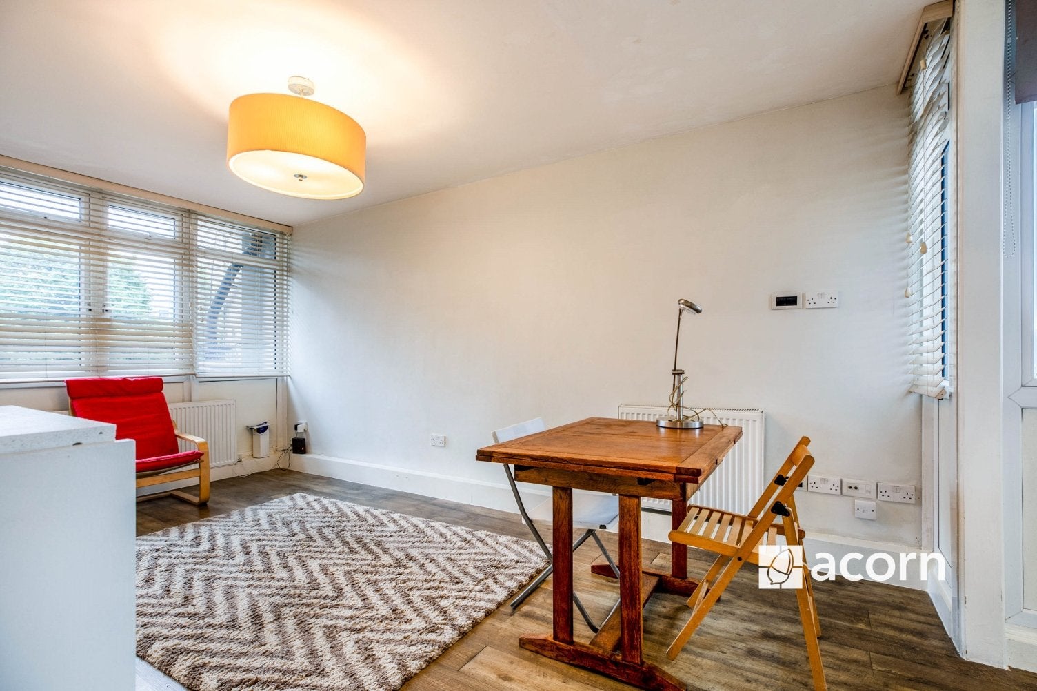 Flat Royal Road in Greater London