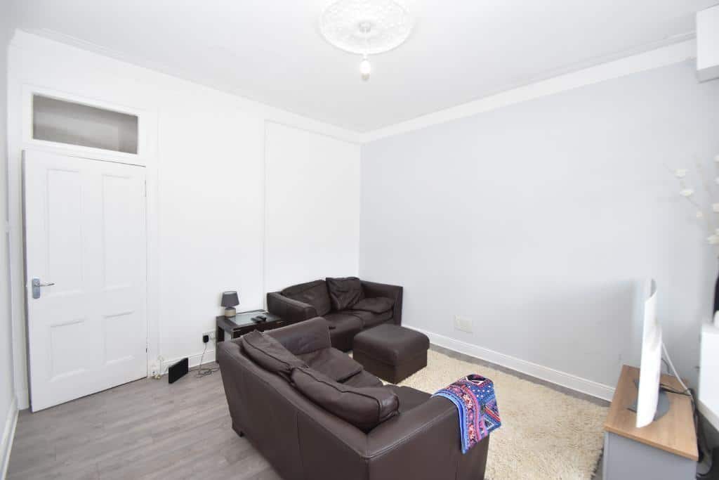 Flat Glencairn Street in Kirkintilloch