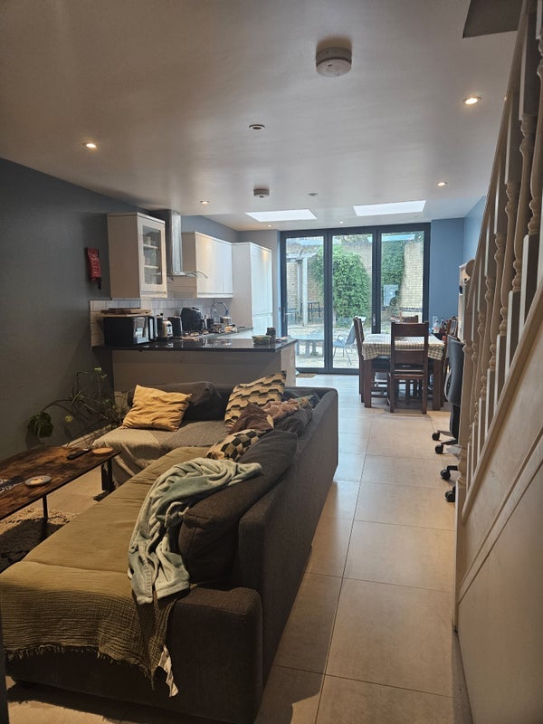 Room Glenburnie Road in Greater London