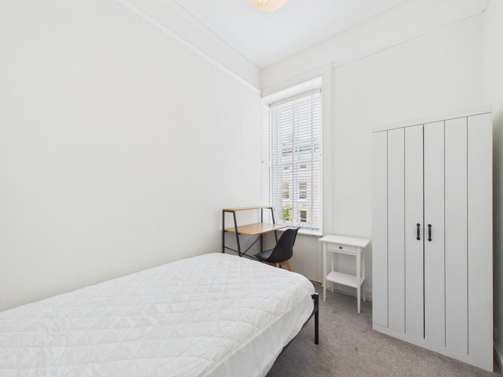 Flat Montague Street in City of Edinburgh