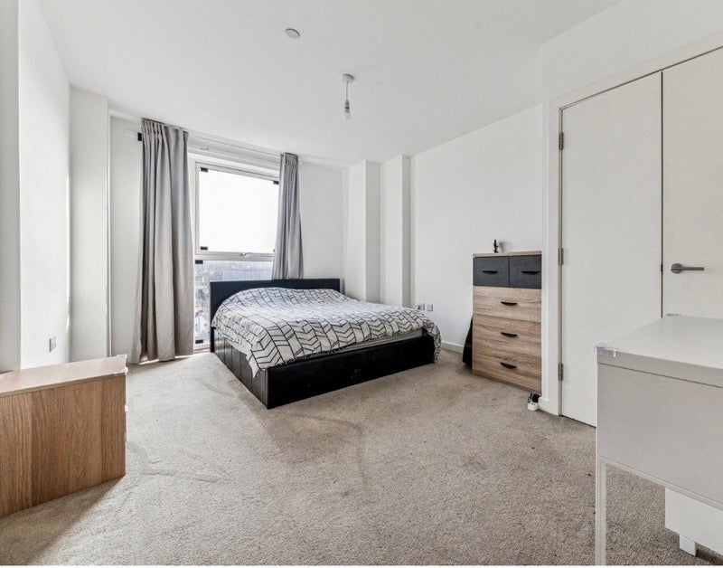 Flat Loughborough Park in Greater London