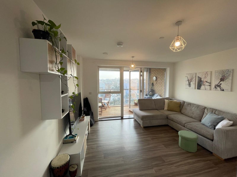 Flat Loughborough Park in Greater London