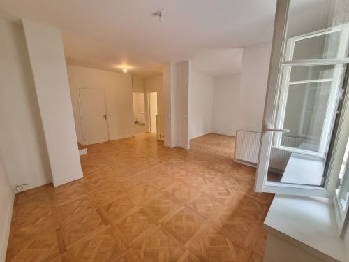 Flat Rue Séverine in Issy-les-Moulineaux