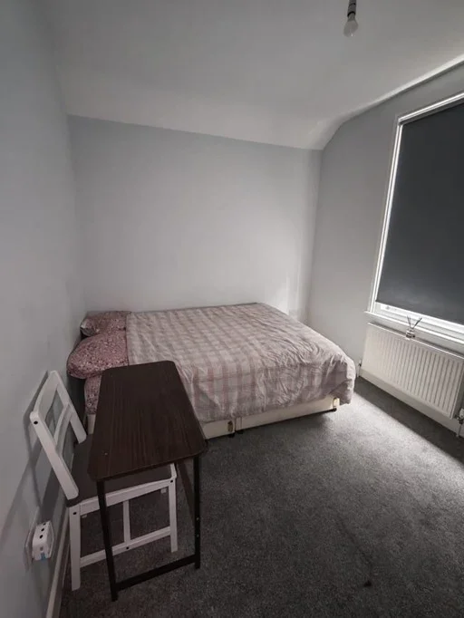 Room Alton Road in Greater London