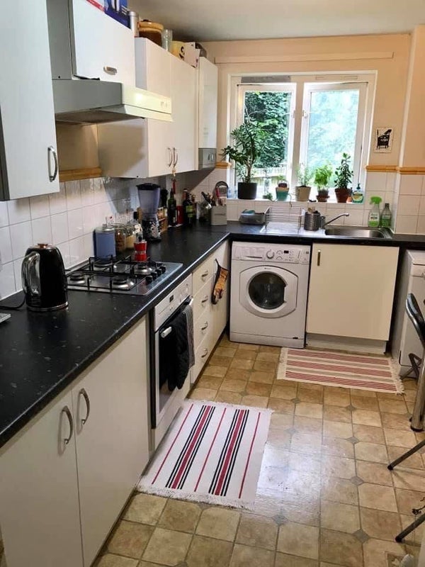 Room Buxhall Crescent in Greater London