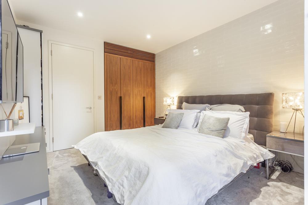 Flat Greville Road in Greater London