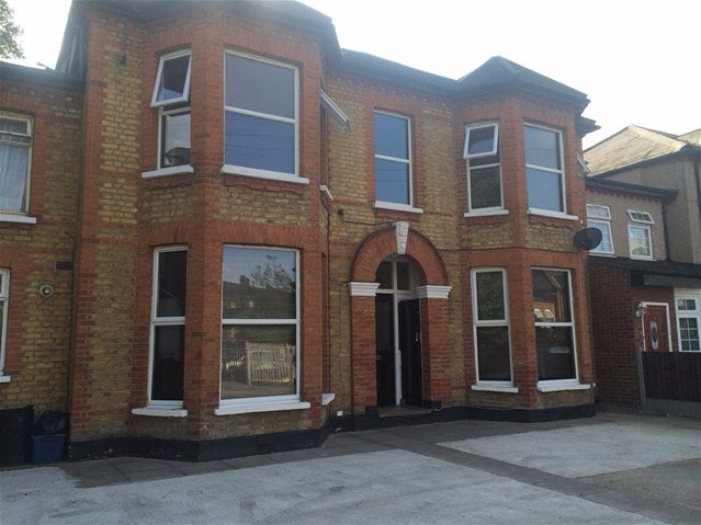 Flat Mansfield Road in Greater London