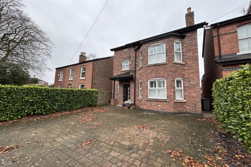 House Temple Road in Trafford