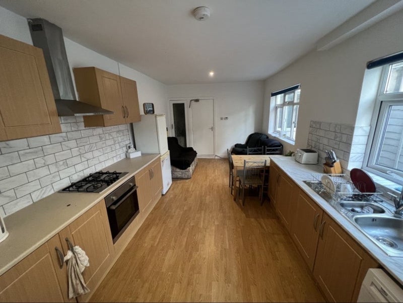 Room North Road in Cardiff