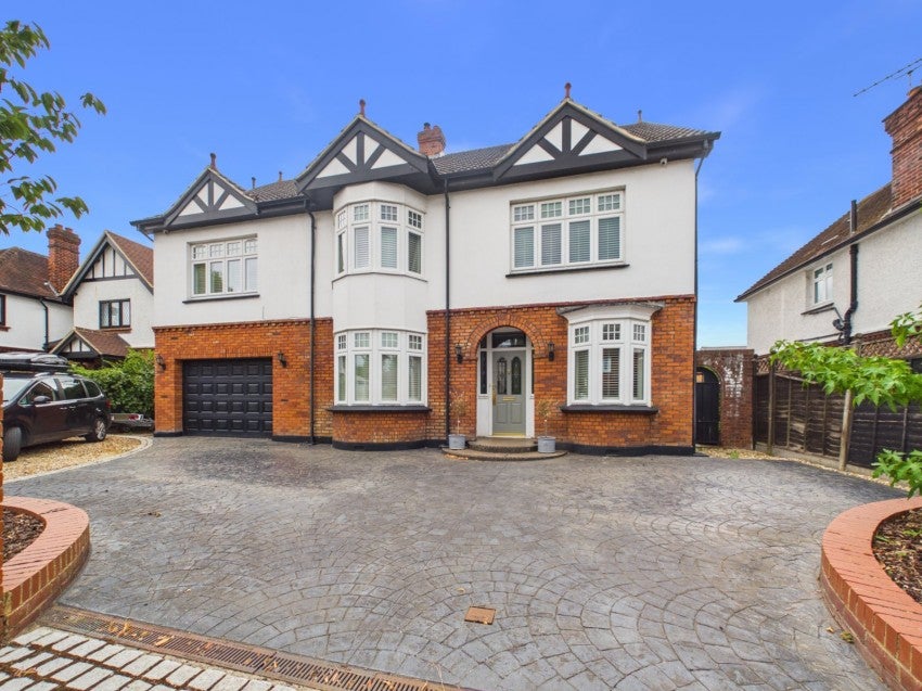 House Greenlands Road in Borough of Spelthorne