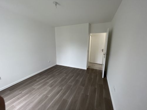 Flat Allée Robert de Wey in Livry-Gargan
