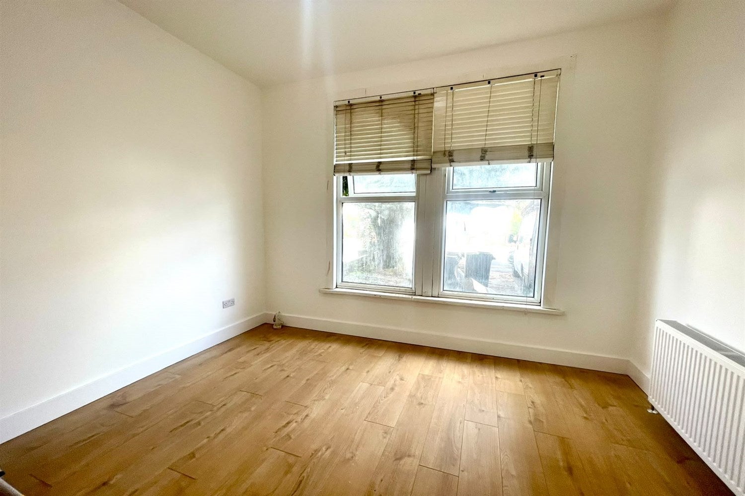 Flat Balfour Road in Greater London