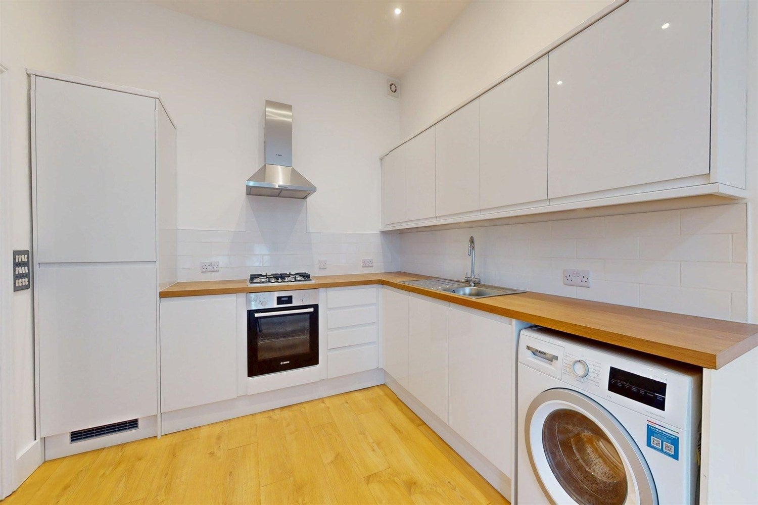Flat Balfour Road in Greater London