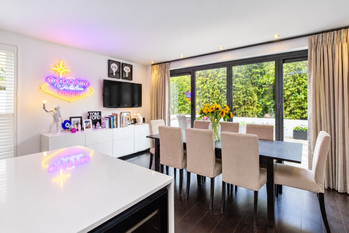 House Cautley Avenue in Greater London