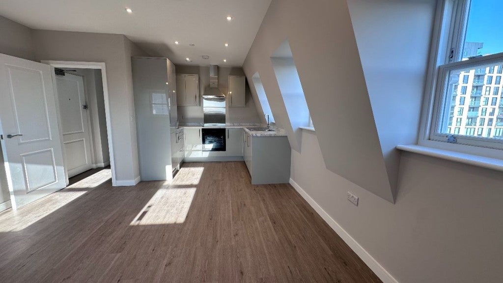 Flat All Saints Road in Greater London