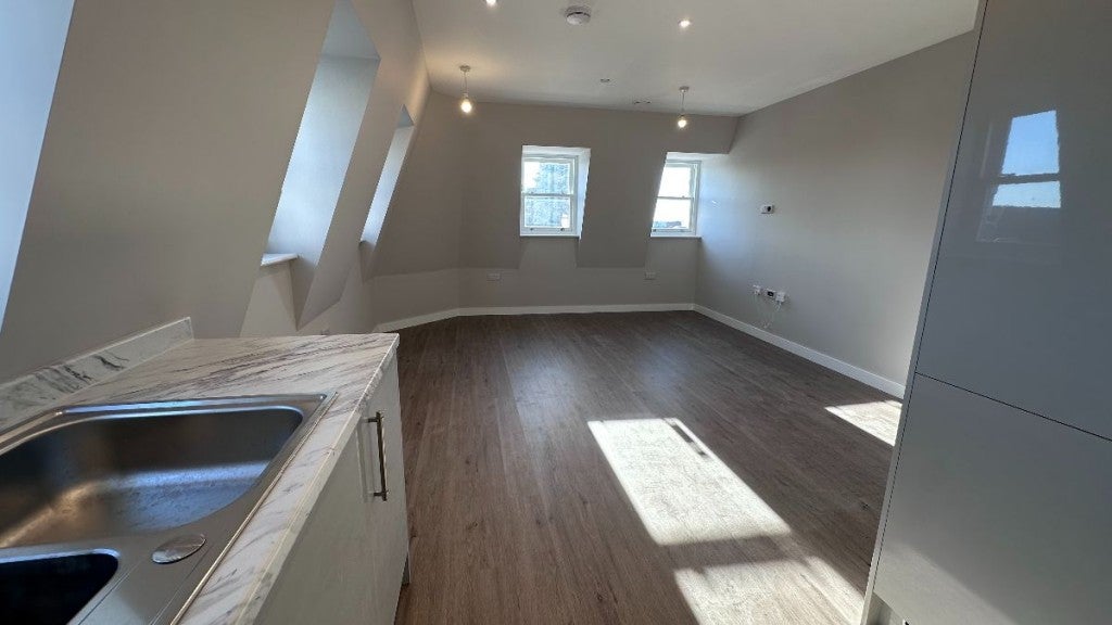 Flat All Saints Road in Greater London