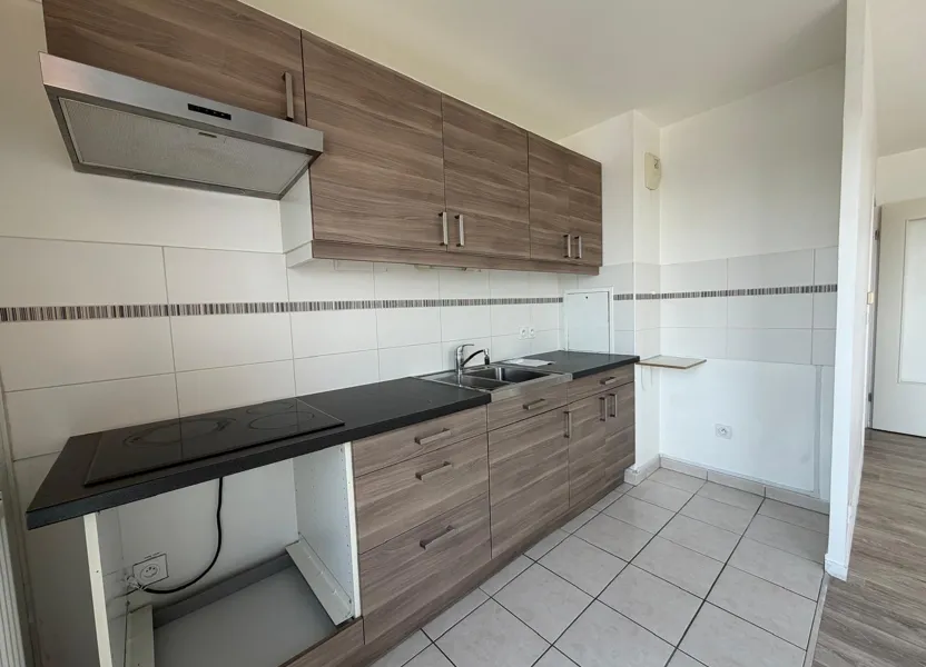 Appartement Place Yvonne et Jeannine Trihoreau à Saint-Michel-sur-Orge