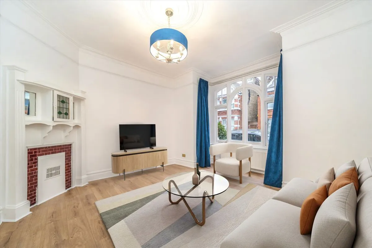 House Cleveland Avenue in Greater London